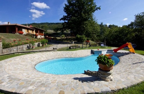 Papiano di Stia Villa | Villa Heidi. Sleeps 6. Private pool.