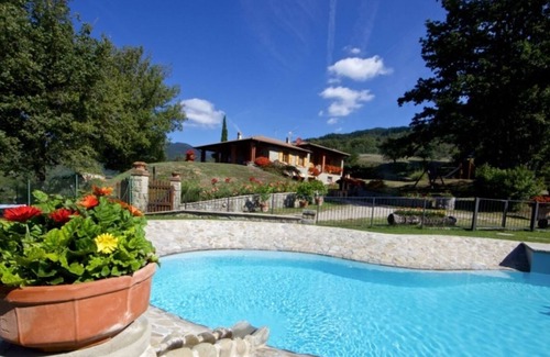 Papiano di Stia Villa | Villa Heidi. Sleeps 6. Private pool.