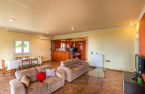 Livadi Casa | Villa Helen 200m from the beach in Tersanas BY APOKORONAS-VILLAS