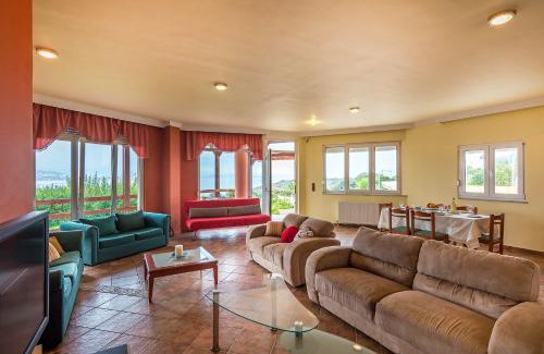 Livadi Casa | Villa Helen 200m from the beach in Tersanas BY APOKORONAS-VILLAS