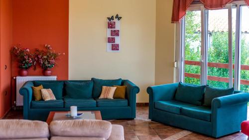 Livadi Casa | Villa Helen 200m from the beach in Tersanas BY APOKORONAS-VILLAS