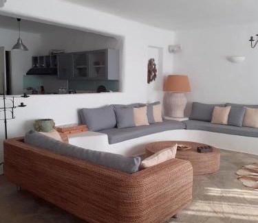 Koundouros Villa | Villa Heliophilia