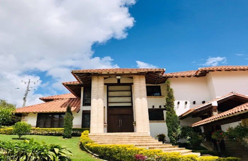 Calima Casa | villa hermosa lago calima, a 5min del pueblo y lago