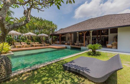 Nakula Villa | Villa Hitu