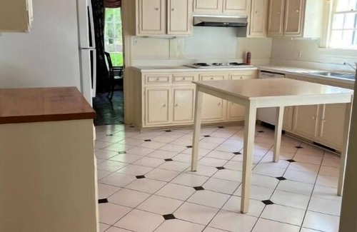 Goldsboro Casa | Villa Home