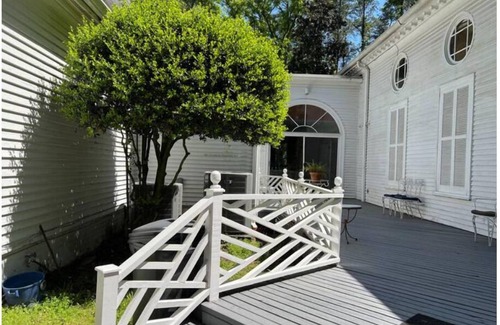 Goldsboro Casa | Villa Home