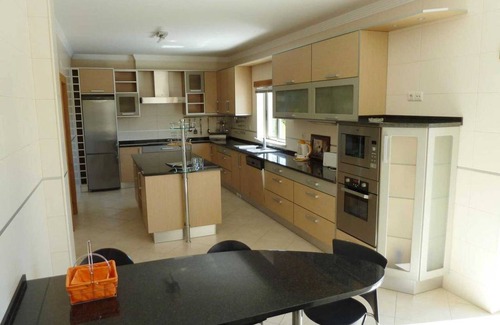Patroves Villa | Villa Hunes: villa moderna y luminosa, piscina privada, a pie de restaurantes, fácil acceso a las pl