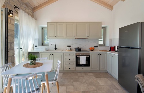 Mpogdanatika Villa | Villa Iliana on Paxos is looking forward to host you.