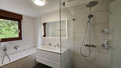 Aesch Casa | Villa im Kulturgarten mit Sauna