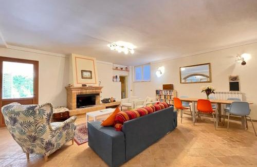 Montelirossi Apartamento | Villa immersa nella Serenità