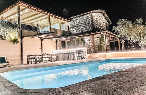 San Venanzo Casa | Villa in a very quiet area with garden, pool and panoramic terrace with hot tub!