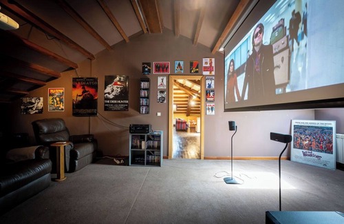 Castropol Casa | Villa en Asturias con cine |Pool|BBQ|14 Pax|Juegos, IR Property Management
