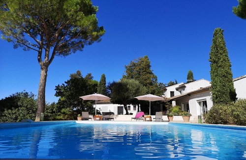 Campagnan Villa | Villa en Campagnan con piscina y viñedos