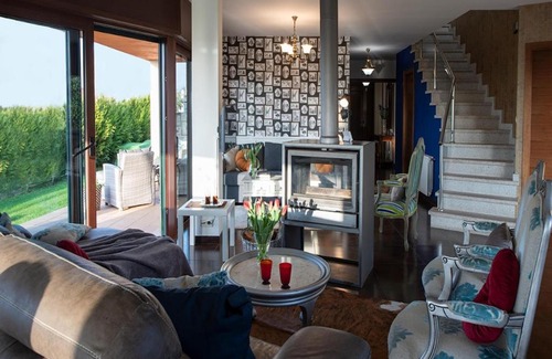 Serans Casa | Villa in Espiñeirido with Pool & Sea Views