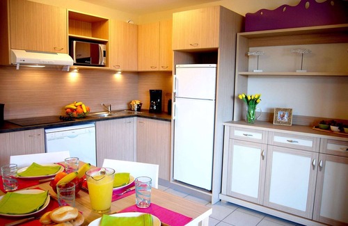 Saint-Cyprien Plage Apartamento | Cómodo apartamento con terraza
