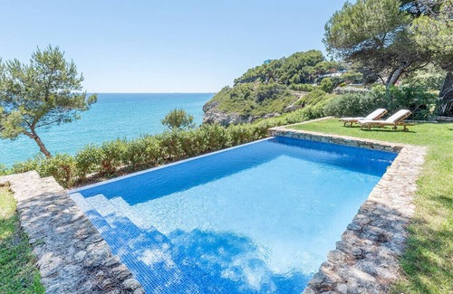 Tamarit Villa | Villa frente al mar en Tamarit - Tarragona · VILLA DALÍ