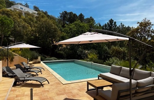 Le Muy Villa | Villa en Le Muy con piscina y lago