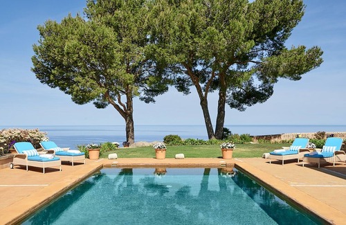 Deia Villa | Villa in Mallorca. Infinite blue over the of Deià, the most inspiring villa.