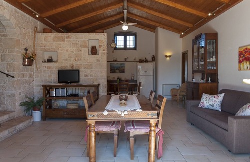 Castellana Grotte Villa | Villa en Monopoli para 12 personas en seis habitaciones