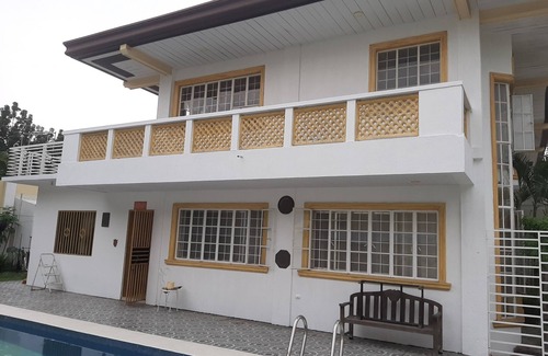A. Bonifacio Villa | Villa in Parañaque 2 / 4 Bedrooms