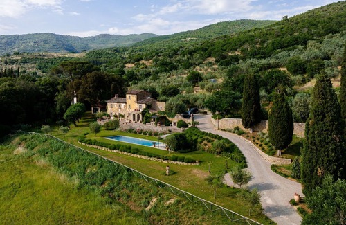 Cortona Villa | Villa en Pergo con 4 habitaciones, capacidad 8