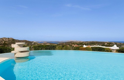 Porto Cervo Villa | Villa en Porto Cervo con 7 habitaciones, capacidad 14
