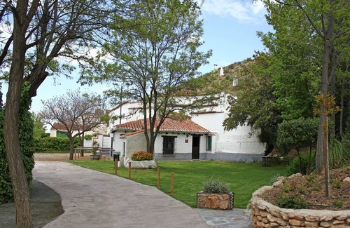 Alcudia de Guadix Casa | Casa cueva rural con piscina
