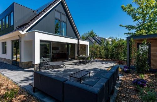 De Koog Villa | Villa in Texel near Beach and Nature Reserve