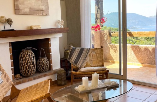Casaglione Casa | Villa en plena naturaleza con espectaculares vistas al mar