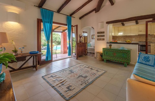 Ruoni Villa | Villa 'Indipendente Con Piscina' con vistas al mar, piscina privada y Wi-Fi