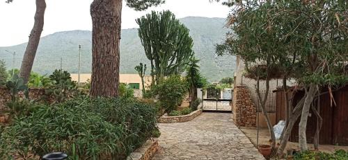Castelluzzo Casa | Villa indipendente con patio giardino e parcheggio
