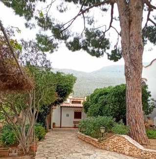 Castelluzzo Casa | Villa indipendente con patio giardino e parcheggio