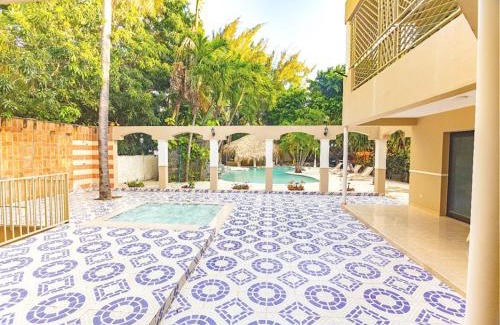 Bani Casa | Villa Infinito Bani's Exclusive Beachside Mansion