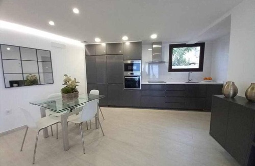 Armenime Casa | Villa Infinity. Vistas, Wiffi y jacuzzi