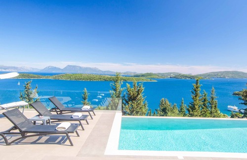 Perigiali Villa | Villa Ino Lefkas - Cuatro Habitaciones Villa, Capacidad 8