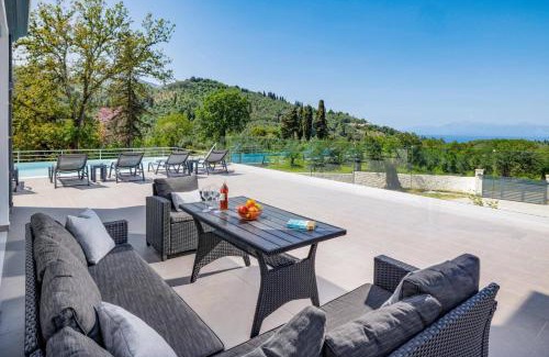 Petaleia Villa | Villa Ioannis by Villa Plus