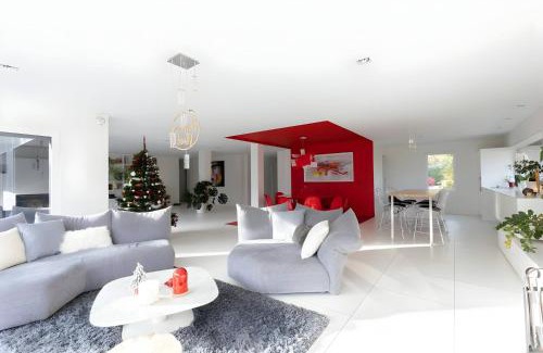 Le Mans Villa | Villa Isaac - Luxueuse - Parking - 16p - Rêve au Mans