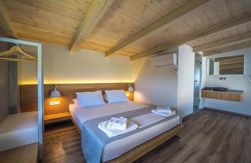 Agia Marina Villa | Villa Iskios I Amazing Seaview & 700m to the beach