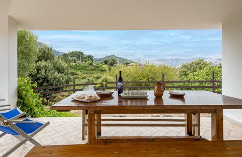Dorgali Villa | Villa Isportana con vistas a la montaña, zonas exteriores y Wi-Fi