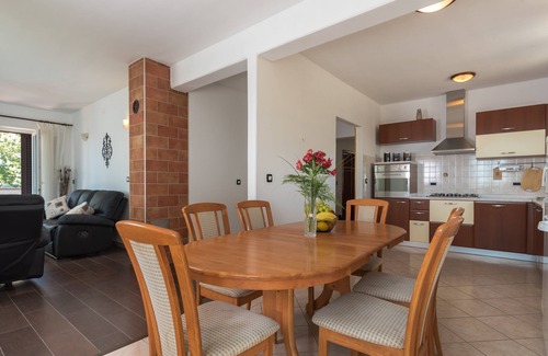 Ripenda Kosi Villa | Villa Pavincica - con vistas al mar y piscina privada