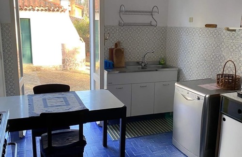 Santa Margherita di Pula Villa | Villa cerca por "hermosa playa de un exclusivo condominio.