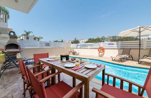 Pernera Villa | Villa Jacqueline - Charming Pernera Getaway