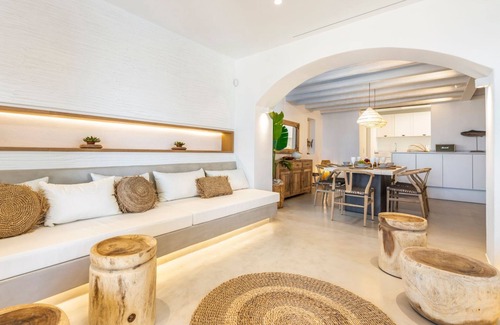 Paros Villa | Villa Jean - Nueve Habitaciones Villa, Capacidad 18