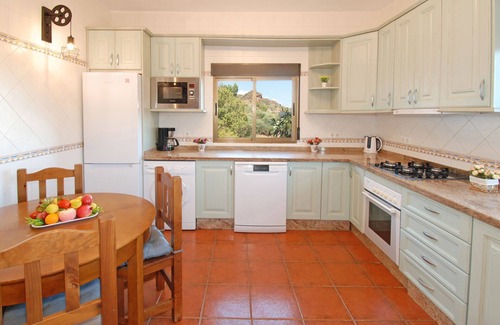 Comares Villa | Villa José 1, 12 pers, Wifi, Piscina Climatizada, A/C, petfriendly