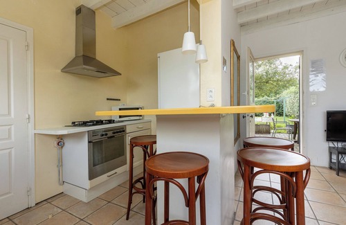 Saint-Julien-en-Born Villa | Villa 'Julien' con piscina compartida, terraza privada y Wi-Fi