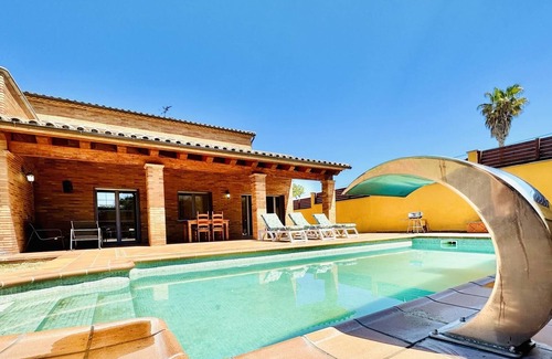 Llagostera Villa | Villa Julius - Costabravasi