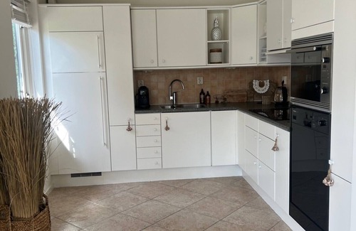 Wijchen Casa | Villa June Rosy, Heerlijk Huis in een Bosrijke Omgeving Vlakbij Nijmegen