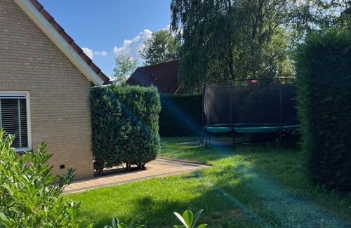 Wijchen Casa | Villa June Rosy, Heerlijk Huis in een Bosrijke Omgeving Vlakbij Nijmegen