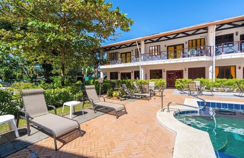 El Cerro Villa | Villa Junior # 1 w/ Pool & Kitchen – Minutes from Manuel Antonio Beach
