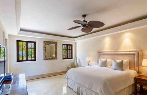 Plumtree Villa | Villa Kailani in St Thomas by Personal Villas - Large Infinity-edge Pool, Games